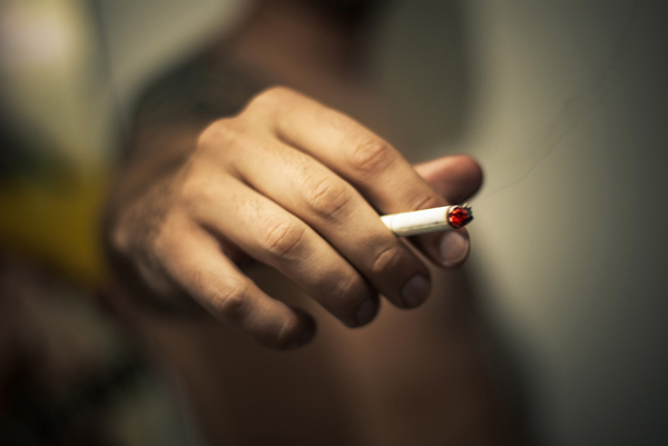 ¿Cuáles son los problemas que causa el tabaco en nuestra boca?