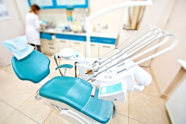 La diabetes, el tabaquismo o la osteoporosis inciden sobre un tratamiento de implantes dentales
